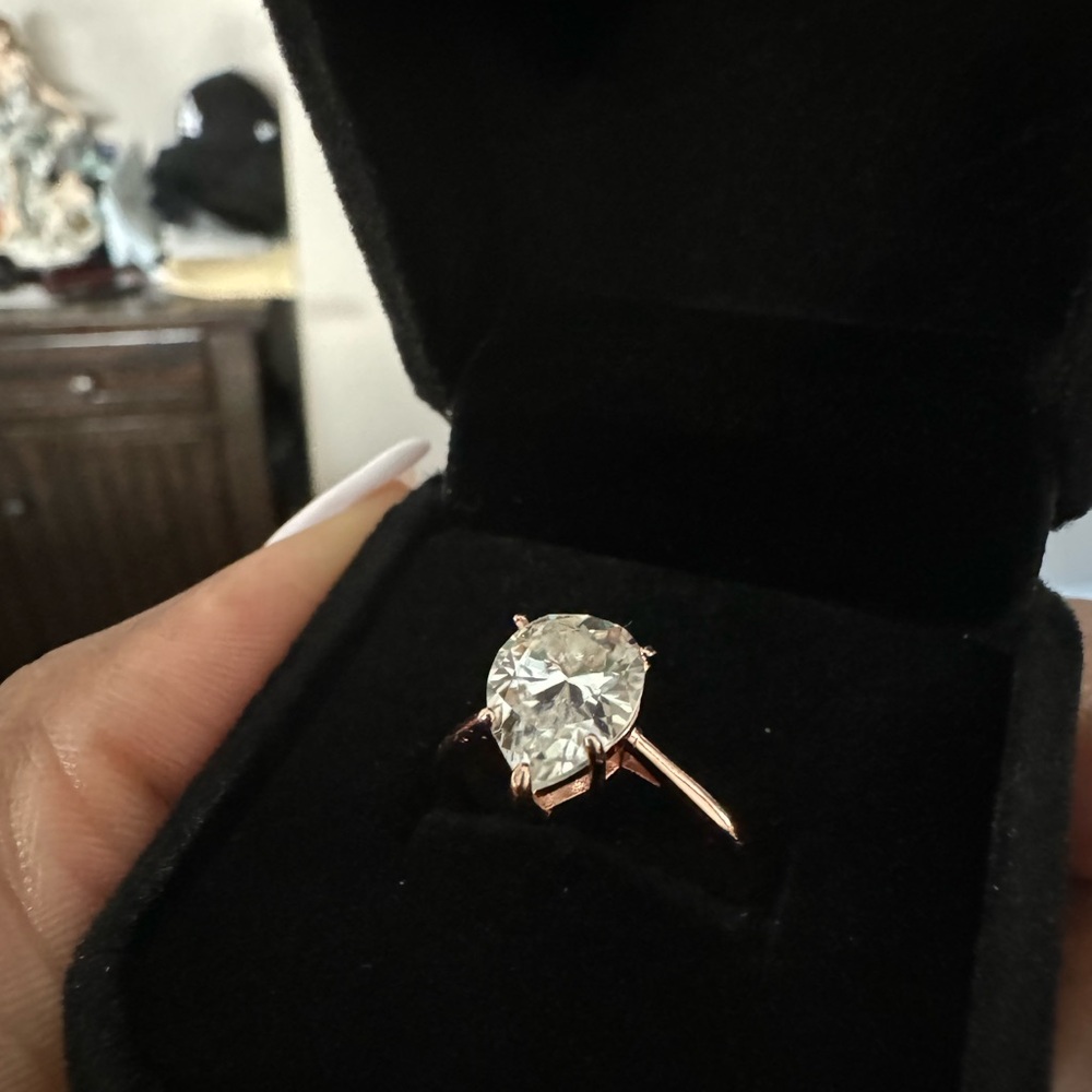 2 Carat Pear Shaped Moisanitte Ring